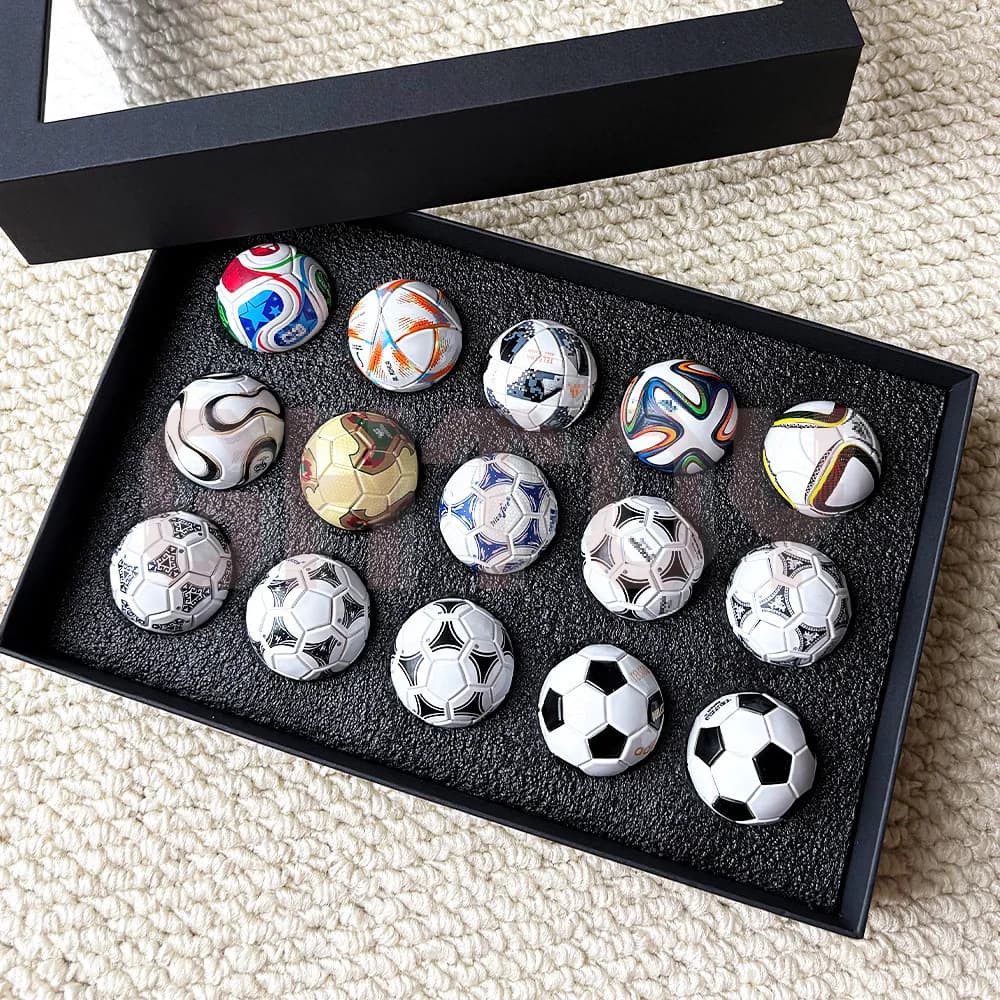 2026 FIFA Mini Soccer Ball Set 15PCS 3.8cm Football Collectible Models World Cup Fan Souvenir Gift Sports Memorabilia Collection