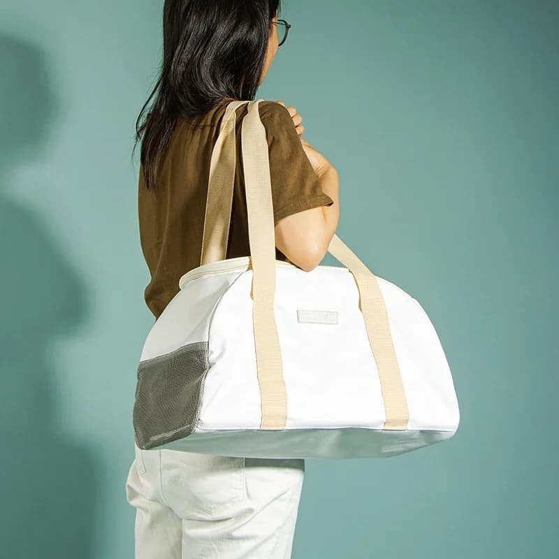 Nuova borsa per animali domestici con secchiello grande spazio Borsa per gatti portatile traspirante per esterni Forniture per animali Borsa per gatti portatile Zaino per gatti