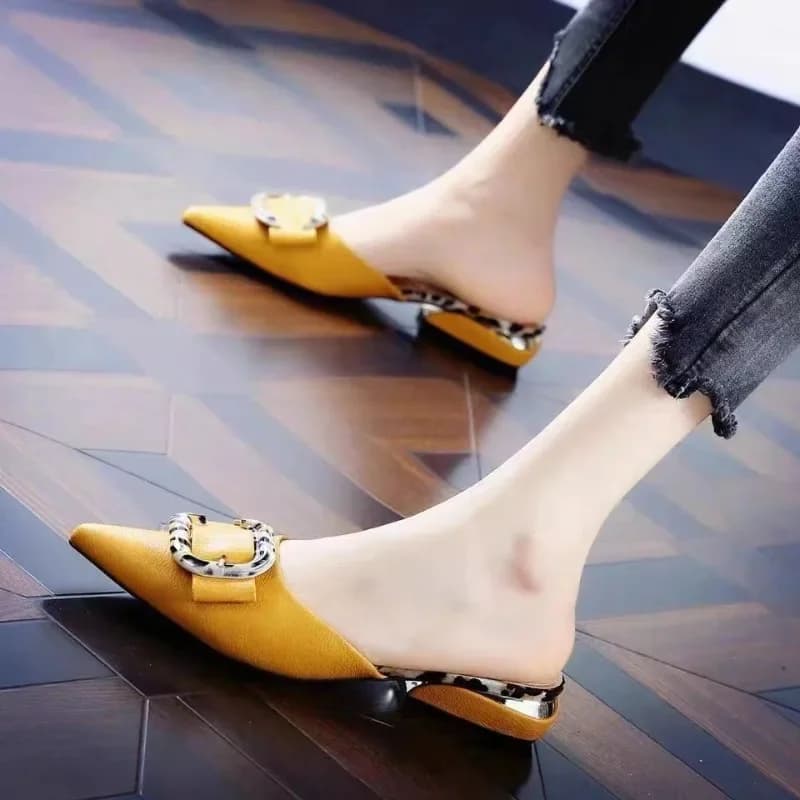 Shoes Flat Women's Slippers And Ladies Sandals New Style Slides With Novelties Waterproof Designer Luxury Small Size Unique