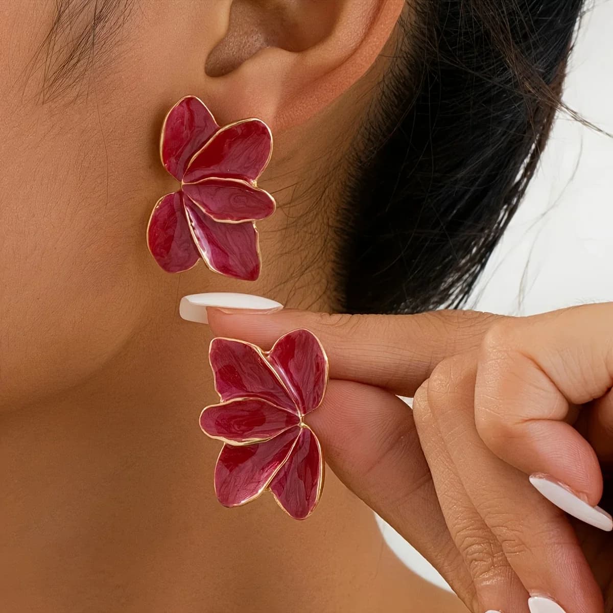 1 Pair of Vintage-Inspired Resin Flower Earrings with Golden-Tone Accents - Multi-Petal Design, Stainless Steel Posts, Perfect for Parties, Banquets & Daily Wear, Cute Earrings