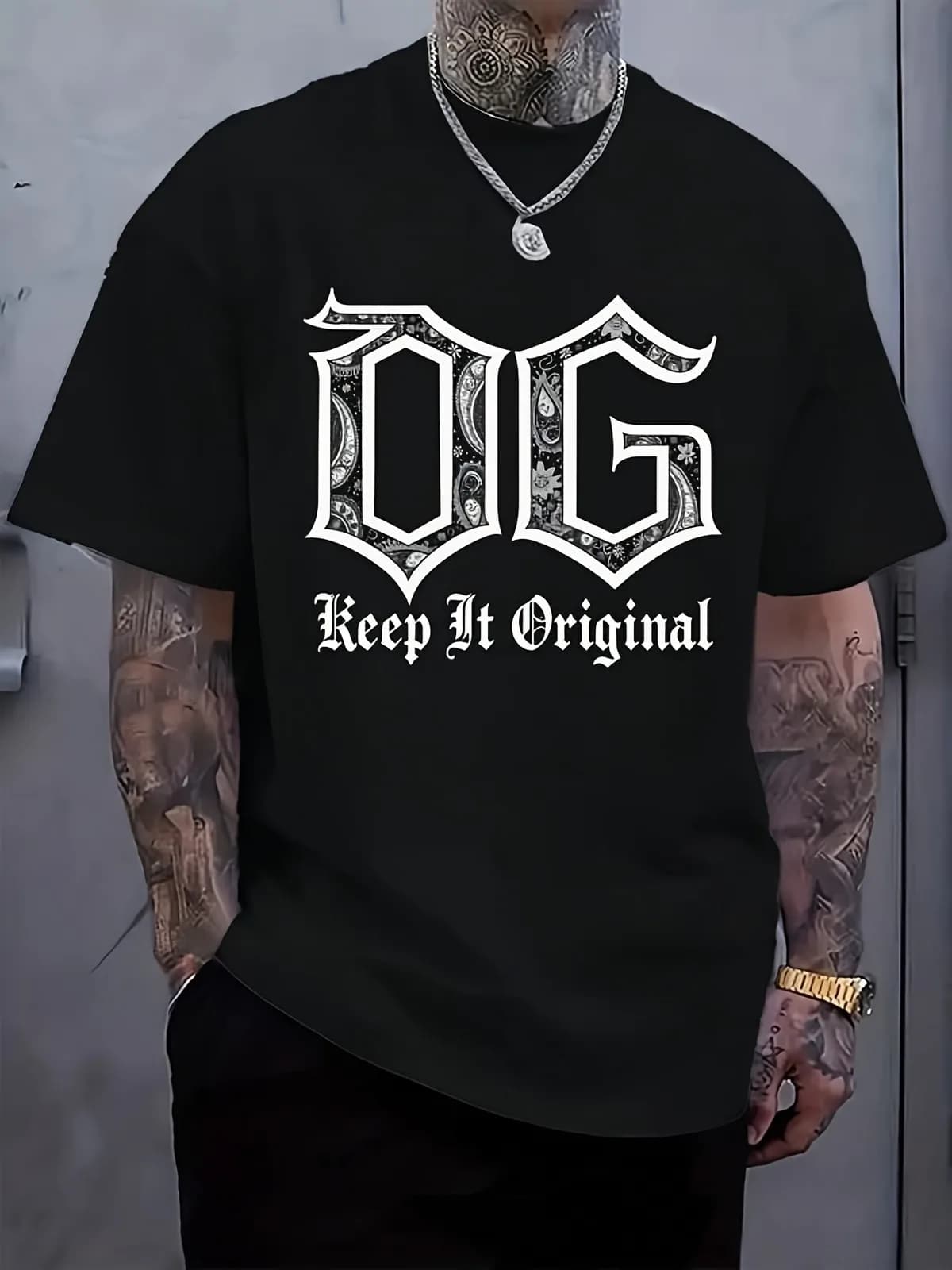 T-shirt streetwear in stile gotico originale con grafica unica