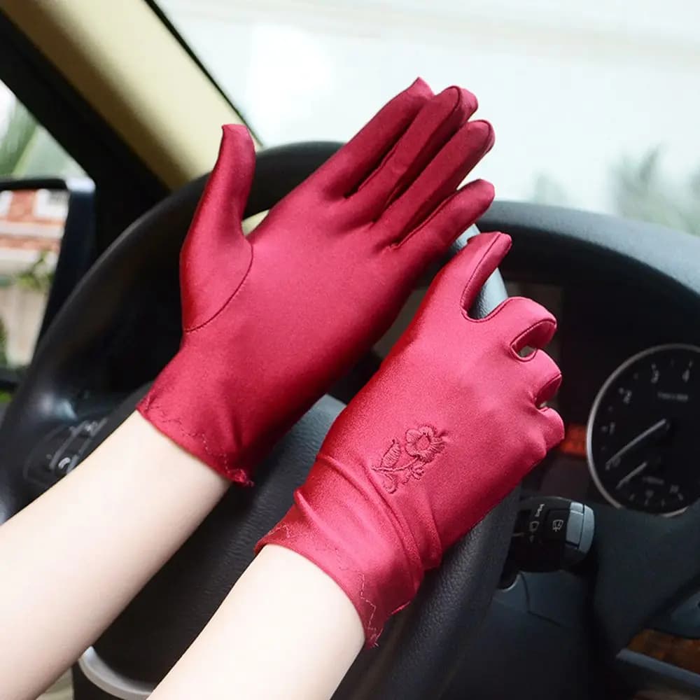 1 paio di guanti da ciclismo ricamati alla moda, guanti elastici per la guida, guanti protettivi per il sole, guanti estivi per la protezione solare