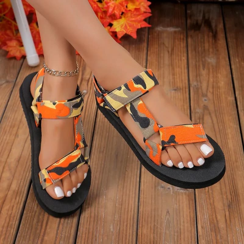 Sandali piatti da donna 2024 nuova estate comodi sandali con zeppa di moda leggeri sandali da spiaggia Casual all'aperto scarpe da donna