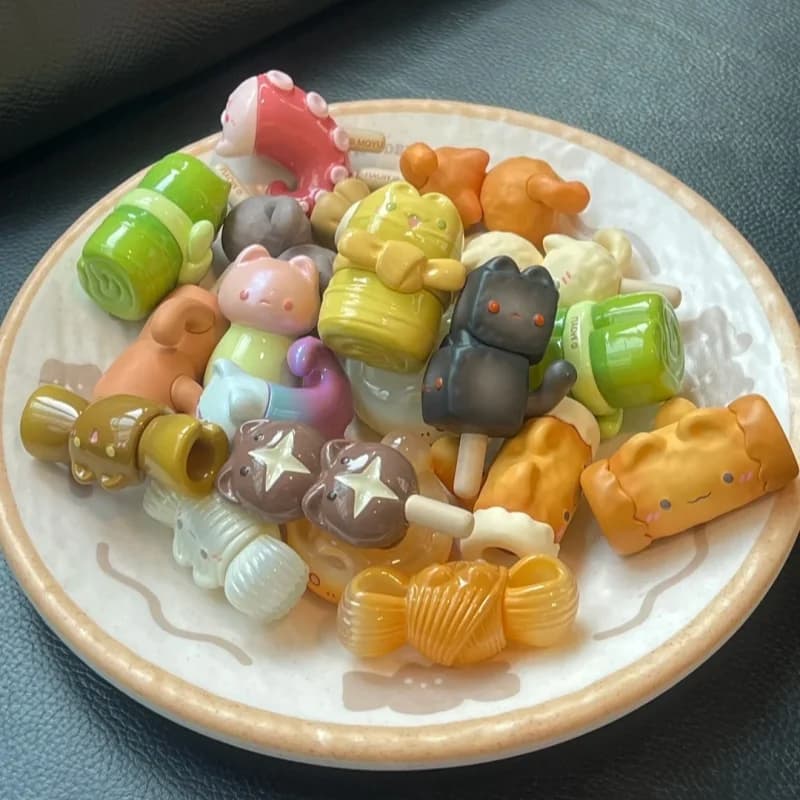 Disponibile Meow Oden Pop Bean Series Blind Box Cat Hot Pot Mini figurine regalo, figurine da collezione alla moda e articoli decorativi