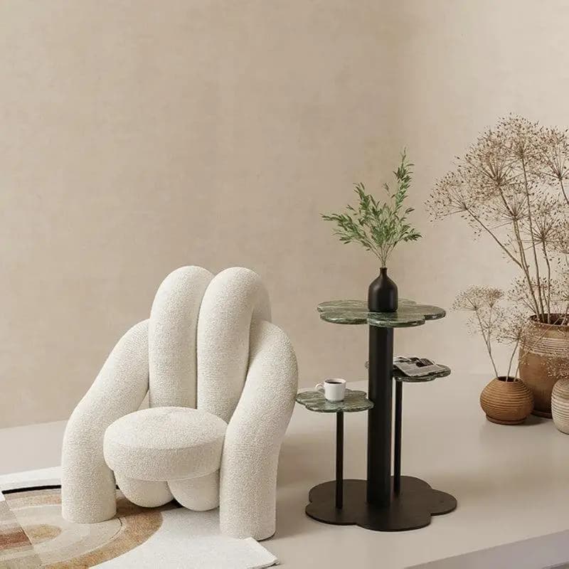 Poltrona moderna di lusso leggero e creativa con gambe semplici in legno massello, adatta per soggiorni e appartamenti