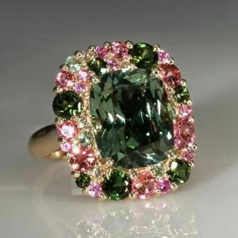 Huitan Anelli di zirconi verdi recentemente colorati per le donne Festa di nozze di interesse speciale Accessori splendidi Gioielli femminili