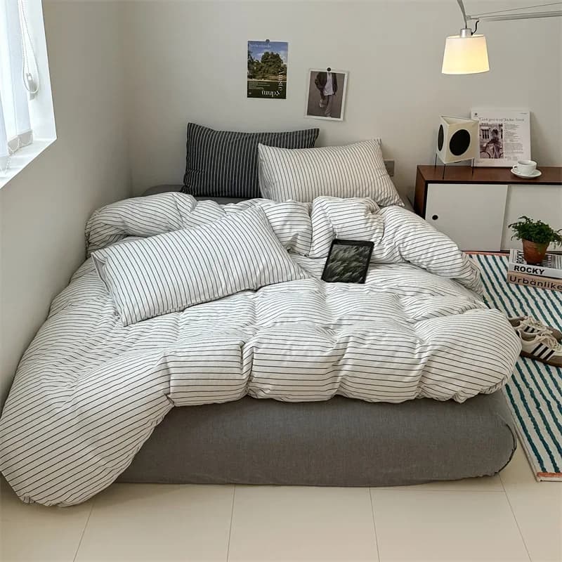 Set di biancheria da letto in cotone lavato a righe di lusso leggero da 4 pezzi Set di lenzuola morbide e amichevole per la pelle liscia Forniture tessili per la casa per adulti