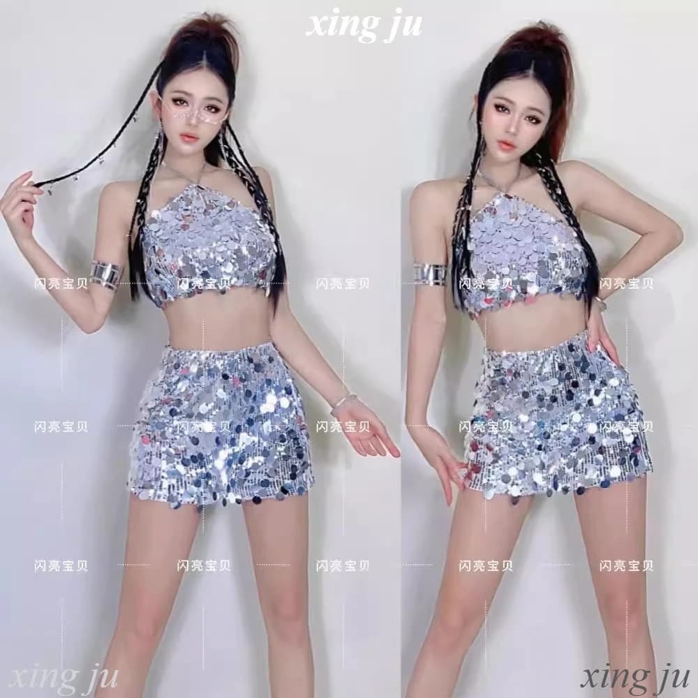 Cantante da donna Sexy argento con paillettes Halter Top Nightclub Hot Girl Gonna attillata Pole Dancing Abbigliamento Abbigliamento da performance sul palco femminile