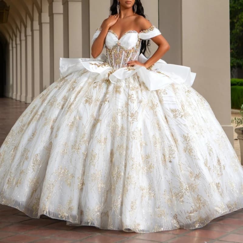 Abiti Quinceanera bianchi lucidi Abito da ballo con spalle scoperte Applique con paillettes Perline di pizzo Tull di cristallo Abito dolce 16 Abiti 15