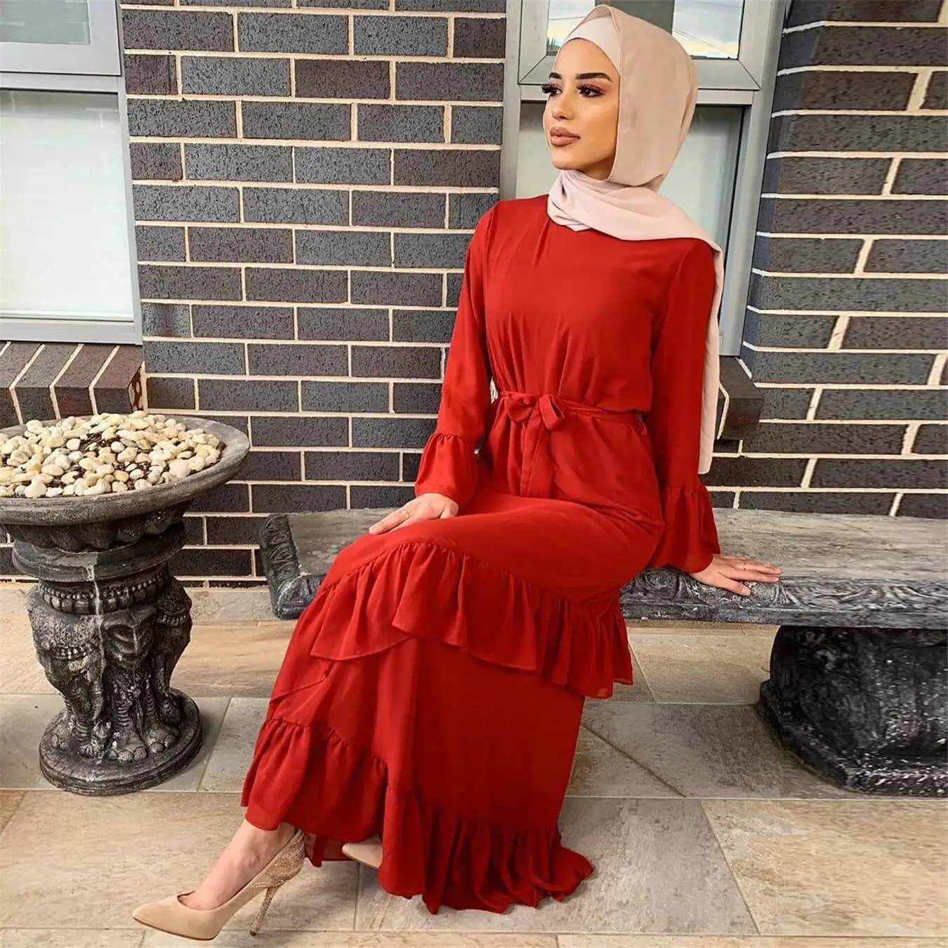 M126 # Abito Lungo Musulmano da Donna Stile Arabo Turco con Gonna a Balze, Abaya Elegante per Ramadan, Lusso Islamico di Dubai