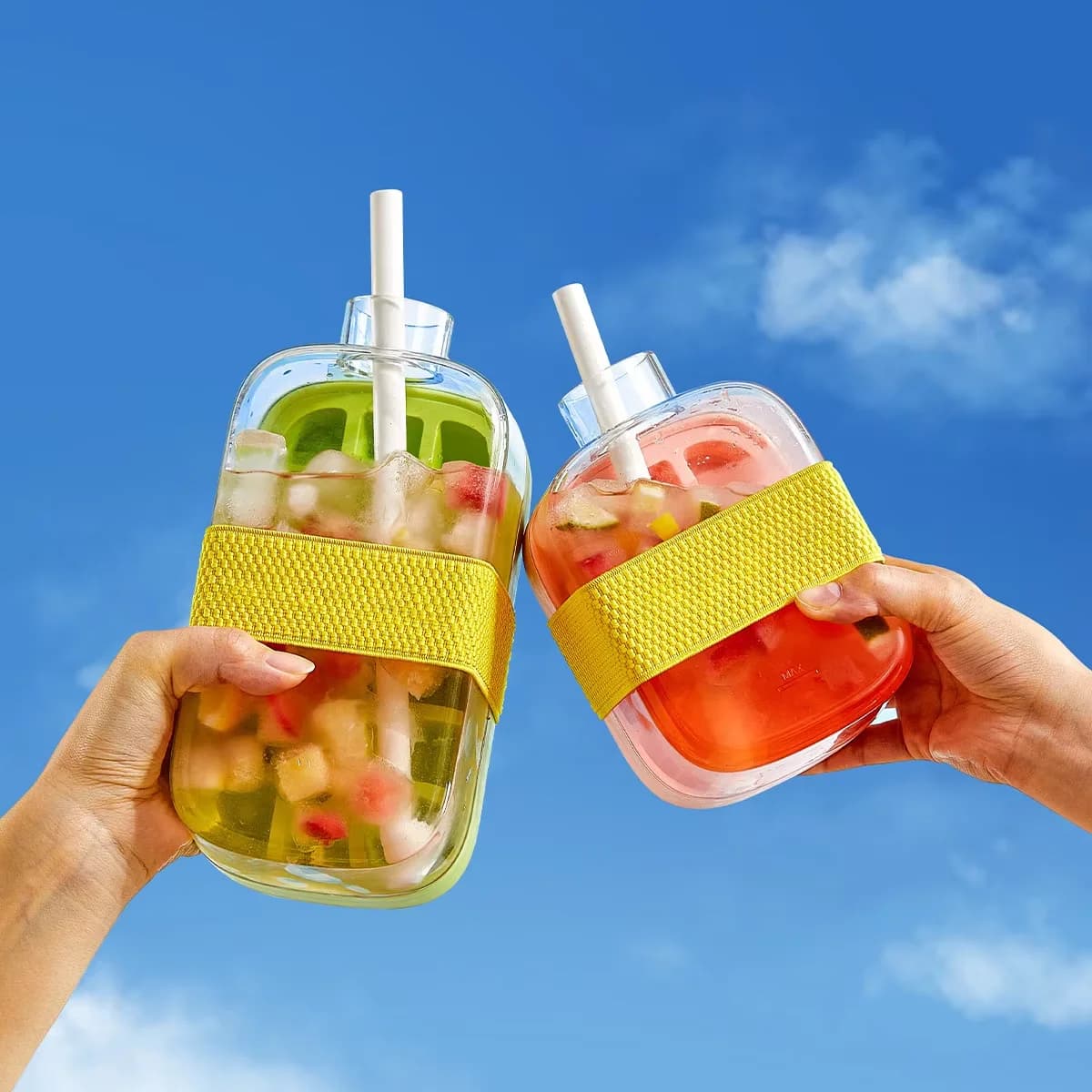 12 griglie premendo vassoio per cubetti di ghiaccio stampo per blocchi bottiglia d'acqua da 500 ml con cannuccia stampo per produzione di ghiaccio utensile da cucina produttore di ghiaccio sigillato per uso domestico