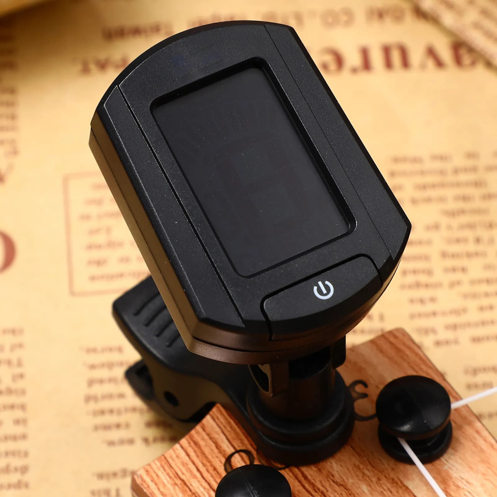 Eno Et-33 Mini Accordatore Digitale LCD a Clip per Chitarra, Basso, Violino, Ukulele, Schermo Super Luminoso, Accordatura Precisa, Spegnimento Automatico
