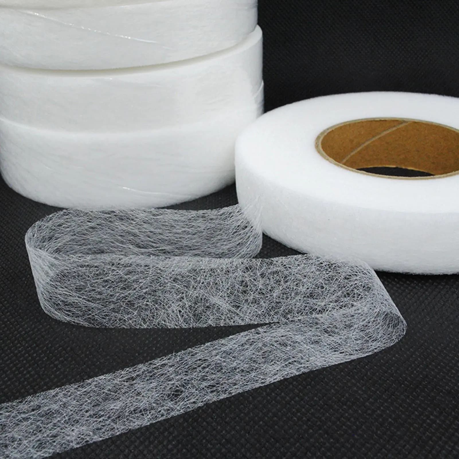 Nastro in tessuto, 5 rotoli, 164 piedi x 1,2 pollici, nastro biadesivo in tessuto per abiti, pantaloni, giacche, divani, tappezzeria, mobili