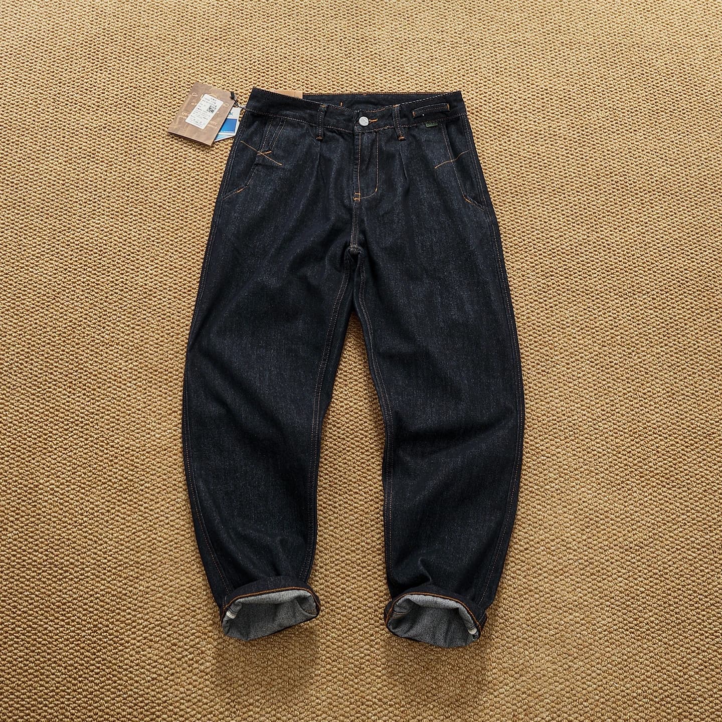 Pantaloni casual larghi dritti e microconici da uomo