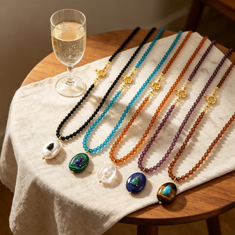 Nuova Collana Artigianale 2026 con Catena Intrecciata e Pietre Naturali Colorate, Ciondolo Trasparente in Acciaio Inossidabile, Gioielli Estivi