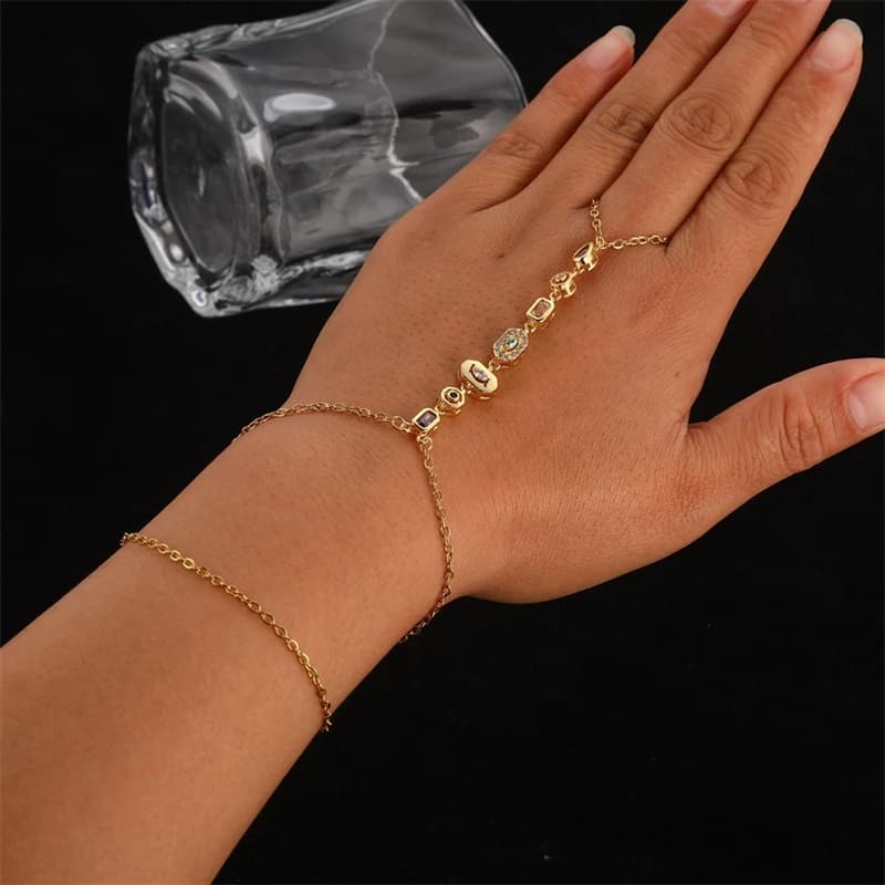 Bracciale in Acciaio Inossidabile con Strass Colorati e Nappine per Donne, Gioiello di Lusso Leggero con Cristalli e Anelli Collegati