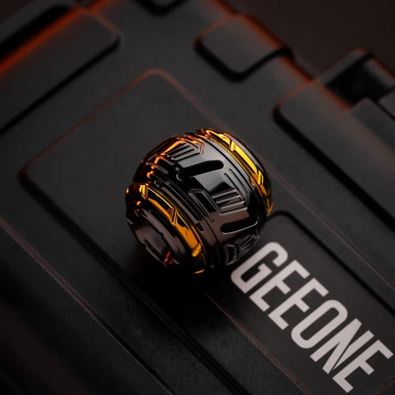 Seki Cyber Core Cordino Ciondolo con perline Giocattoli antistress Multi Edc Fashion Fidget Spinner Disponibile originale
