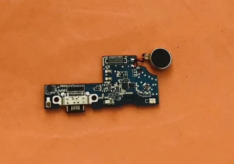 Scheda di ricarica con spina USB originale per OUKITEL C21 Helio P60