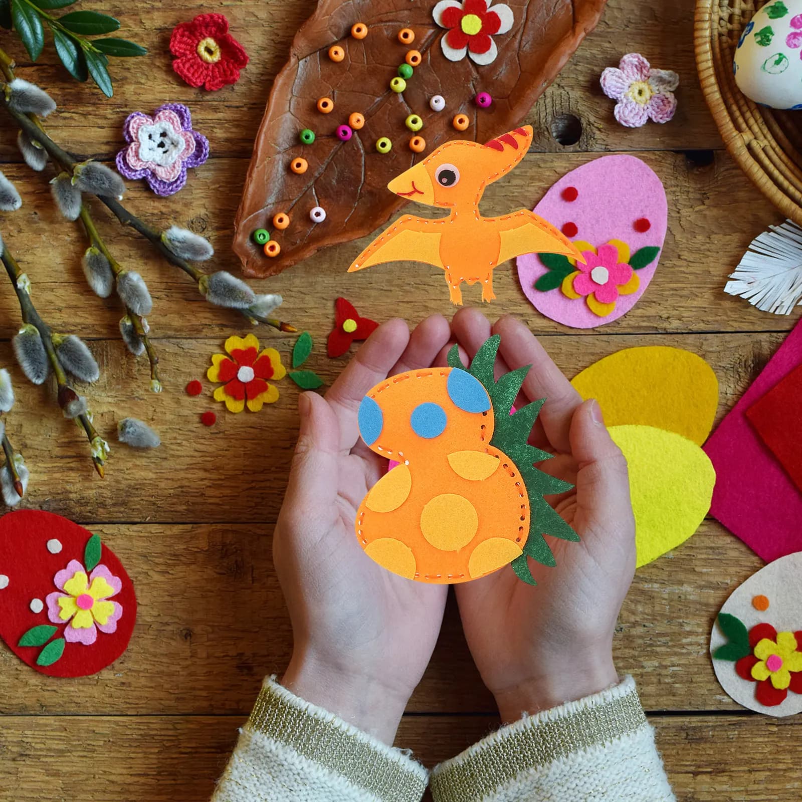 Kit Artigianale per Bambini con Animali in Feltro, Set per Lavori Manuali e Ricamo