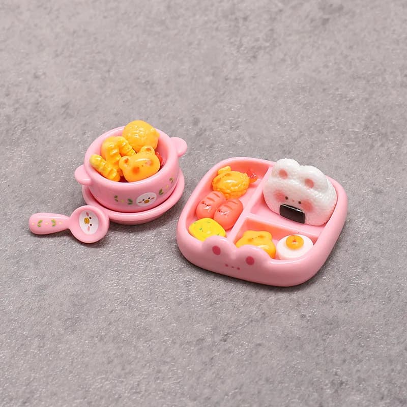 Vendita calda Mini Cartoon Simulazione Bento Piccolo rotolo di verdure di riso Set di cibo in miniatura Modello di accessori adorabili fatti in casa