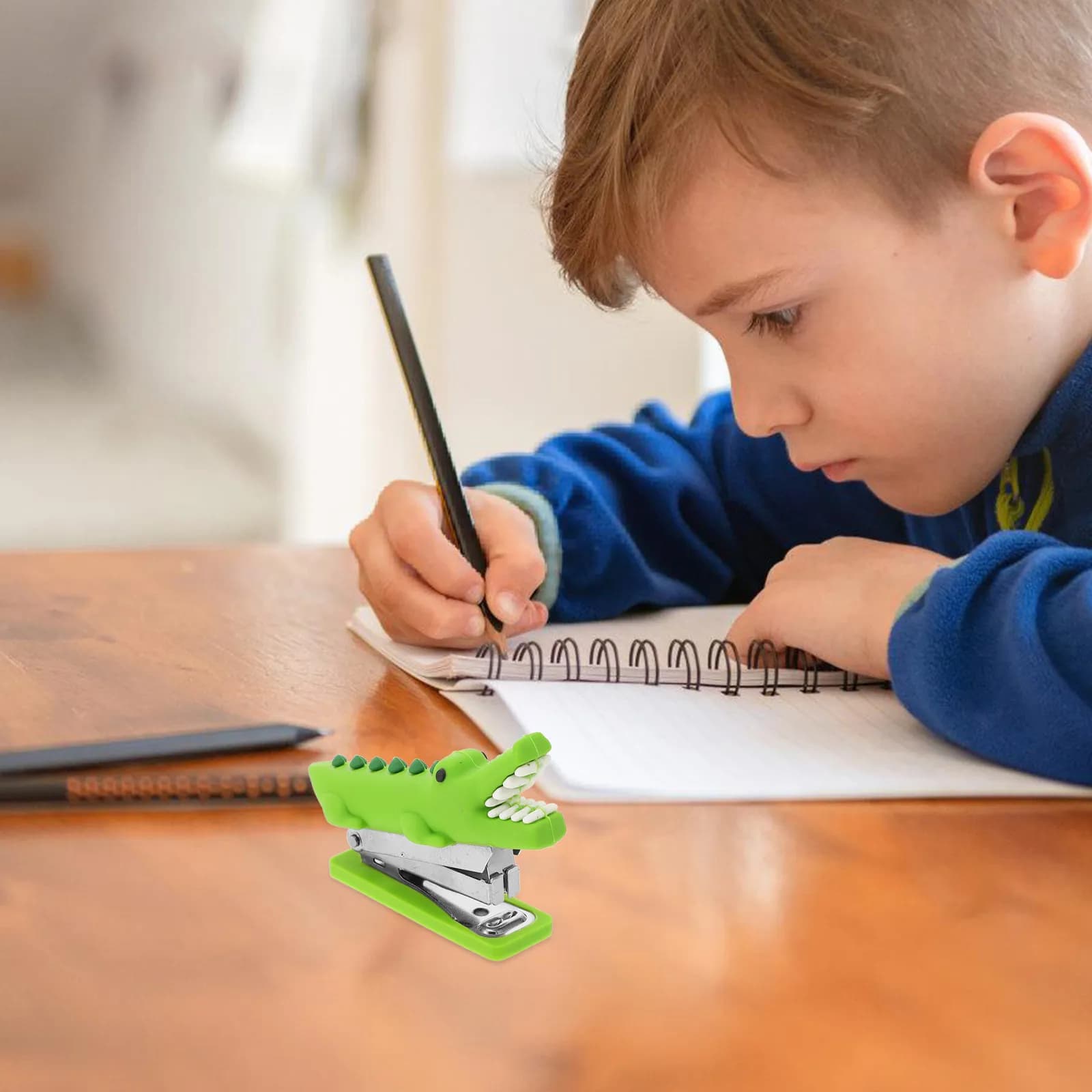 Mini Graffettatrice Portatile a Forma di Cartone Animato, Liscia e Senza Inceppamenti, per Ufficio, Scuola, Cancelleria, Regalo per Insegnanti, Riutilizzabile da Scrivania