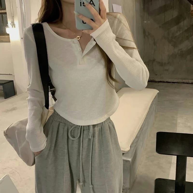 Slim Fit Long Sleeve T-Shirt Women's Inner Wear Irregular Design Korean Style round Neck Top for Autumn Season Fashionable Ba...
