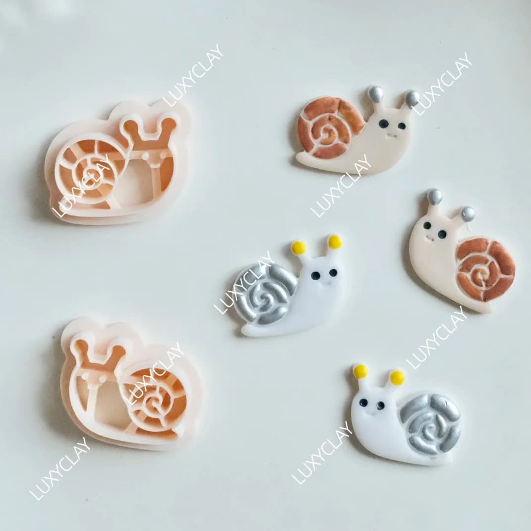 2pcs/set Snail Shape Polymer Clay Molds, Embossed Snail Pattern Polymer Clay Cutters for DIY Pendant Earrings & Jewelry Making