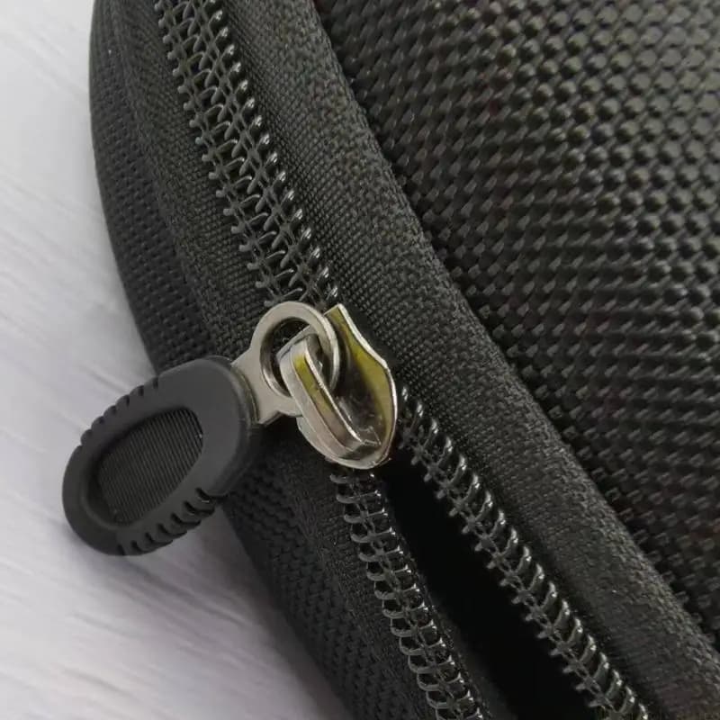 31BE Travel Essential Ski Accessories Glasses Storaeg Box Container Protective Case For Goggles Gear On Vacation