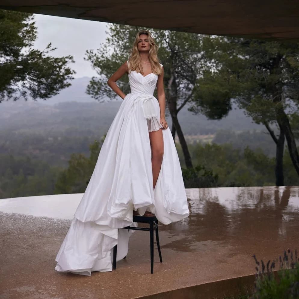 Classic A Line Wedding Gowns for Women Sweetheart Pleats High Low Robes de Soriee Customized Sleeveless Long Bridal Gowns