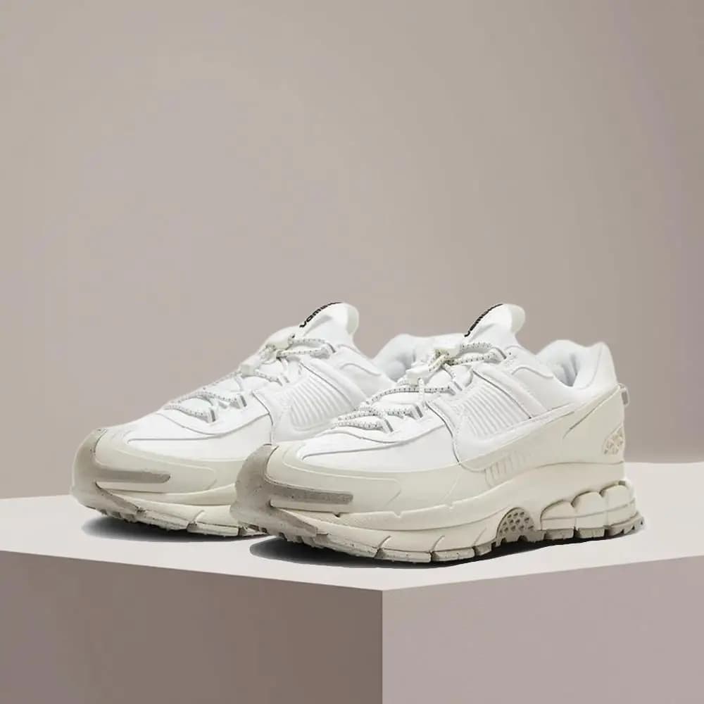 Nike ZOOM VOMERO ROAM Scarpe da corsa casual basse, leggere, comode, antiscivolo, resistenti, stile unisex HV5951-100