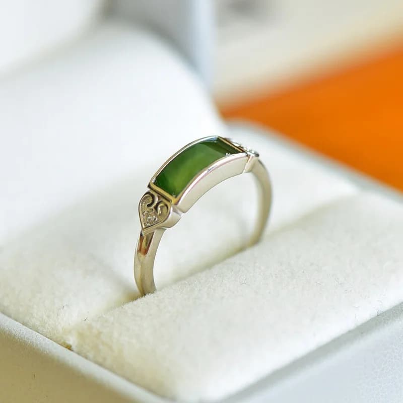 Anello in argento elegante di lusso leggero stile coppia curvo con giada e diaspro di Hetian