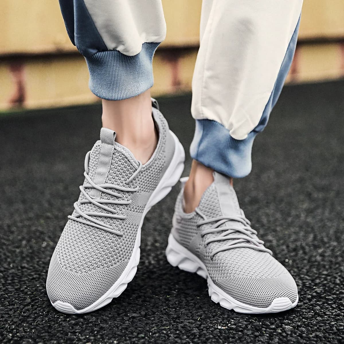 Men's Breathable sneaker Casual non-slip and wear-resistant jogging sports shoes Hot sale Lightweight man running comfortable