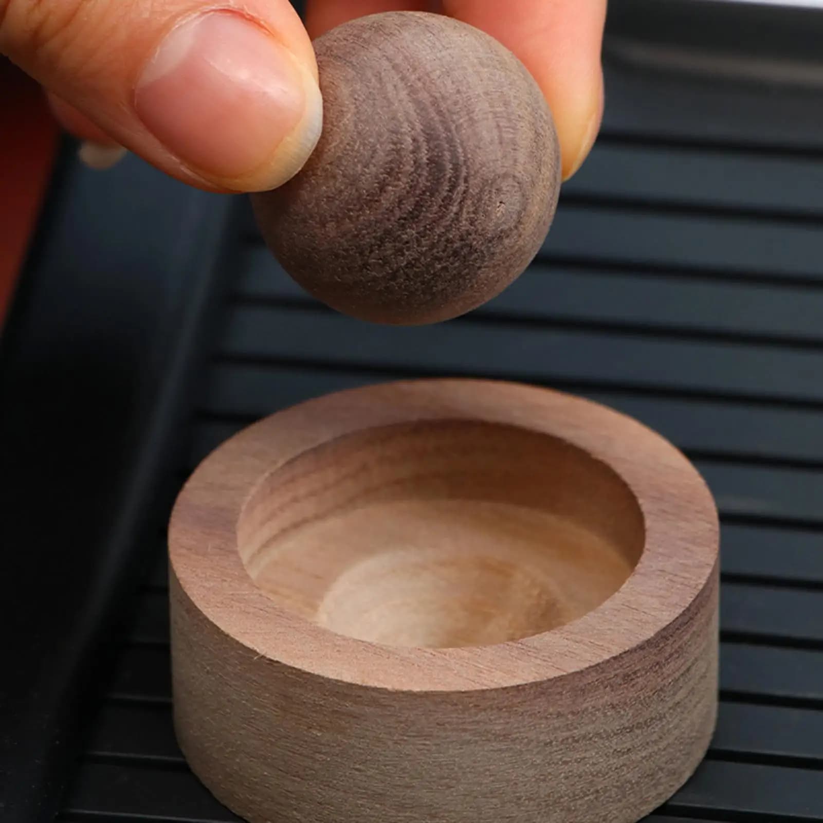 Wood Diffusers for Home Air Purification Table Decoration Auto Aromatherapy Diffuser for Office Travelers College Students