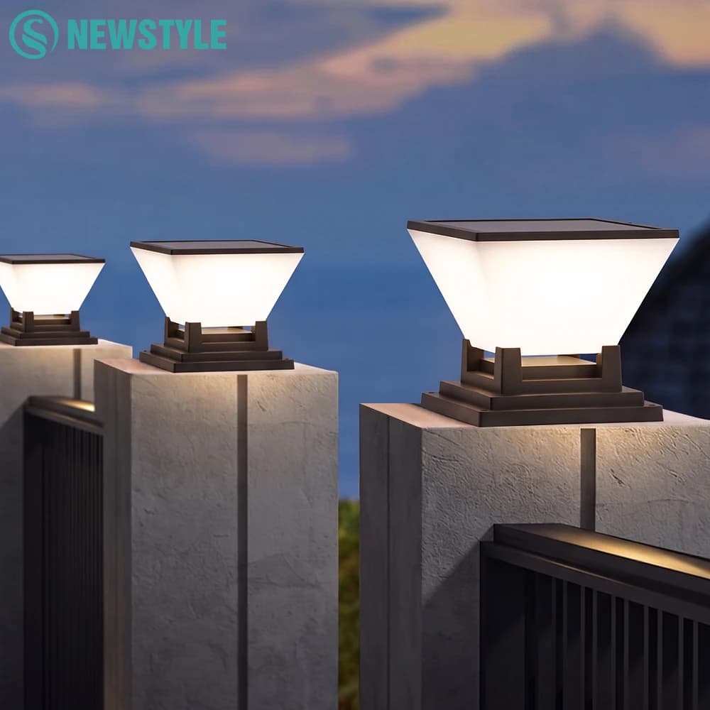Solar Light Outdoor IP65 Waterproof Solar Garden Post Cap Light 3 Lighting Modes For Garden Entrance Fence Patio