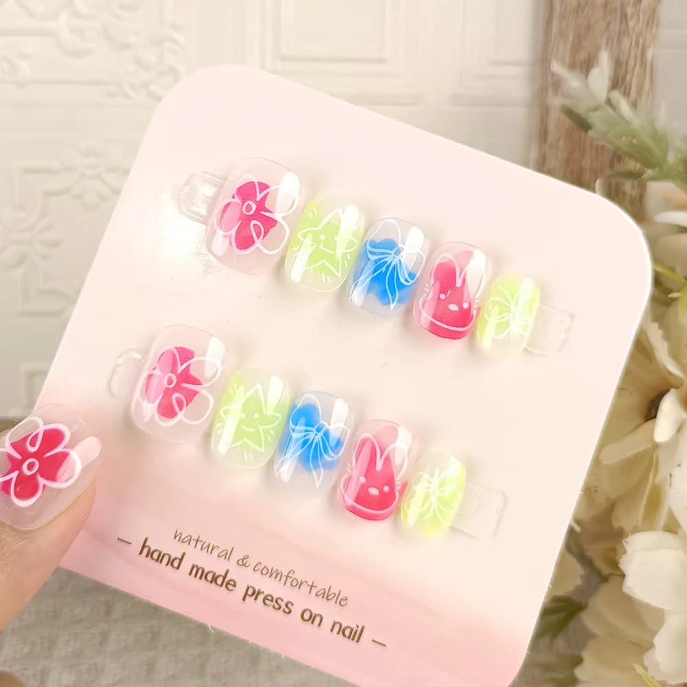 Nuovi Adesivi per Unghie Semplici con Fiori e Fiocchi 2026, Gel Nail Art con Coniglietti e Stelle Carini