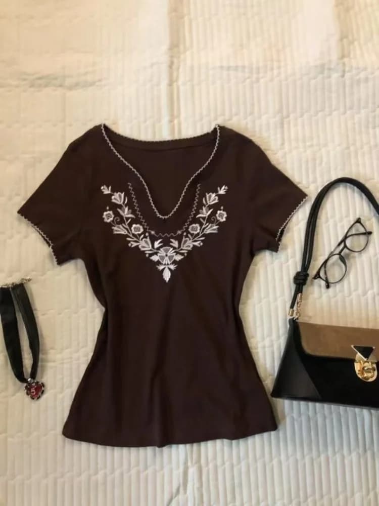 2025 Summer American Retro Brown Printed V-neck Women's T-shirt Y2K Harajuku Millennium Style Trendy Women's Top