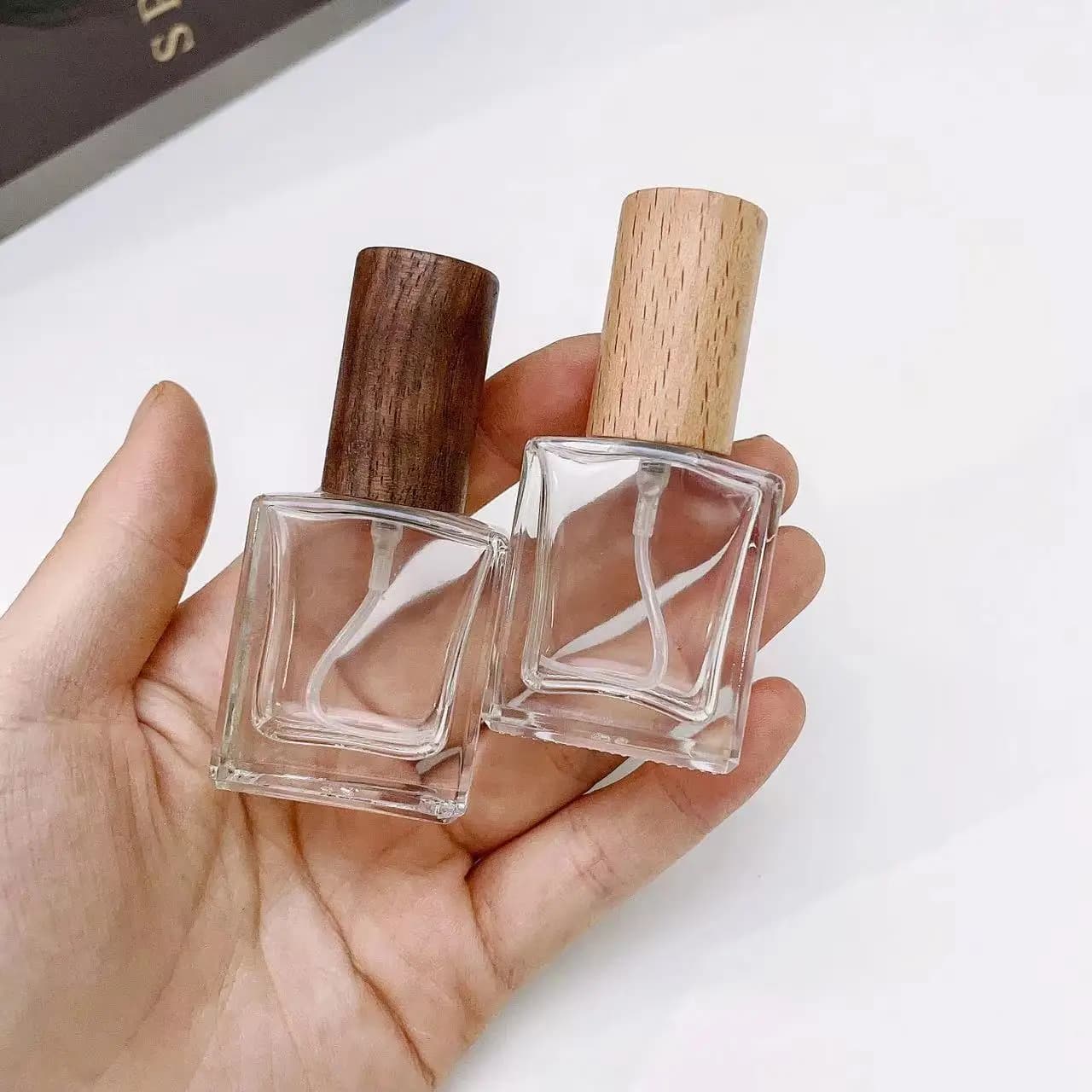 10ml Transparent Thick Glass Perfume Spray Bottle with Wood Cap Empty Perfume Atomizer Portable Square Refillable Bottles