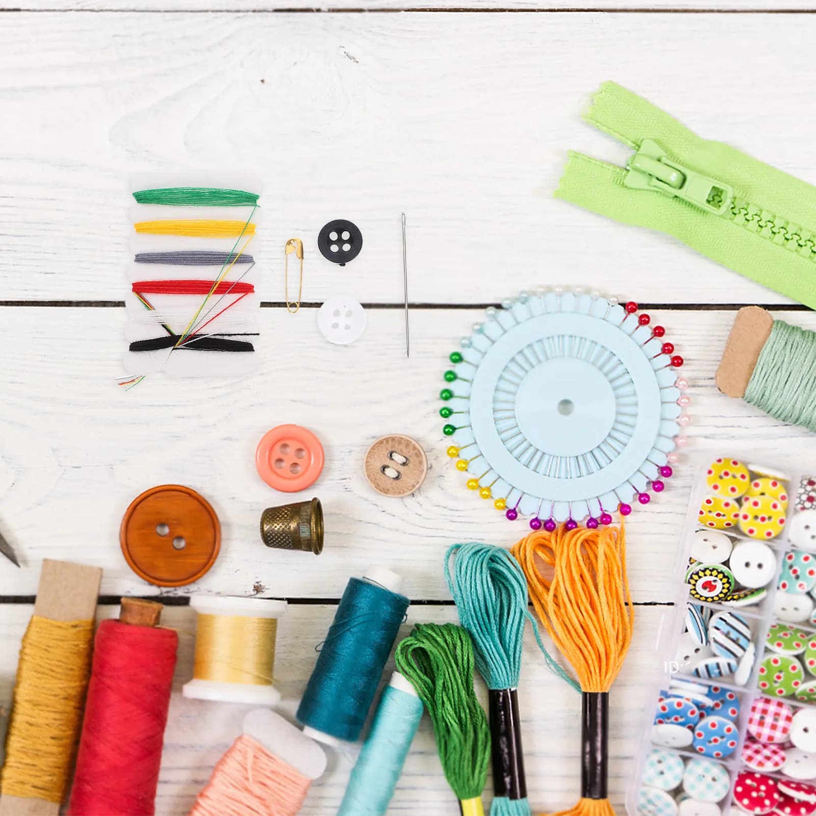 Kit da Cucito Professionale da 100 Pezzi: Fili, Aghi, Spille, Bottoni - Compatto per Viaggi, Hotel, Casa, Quilting e Sartoria