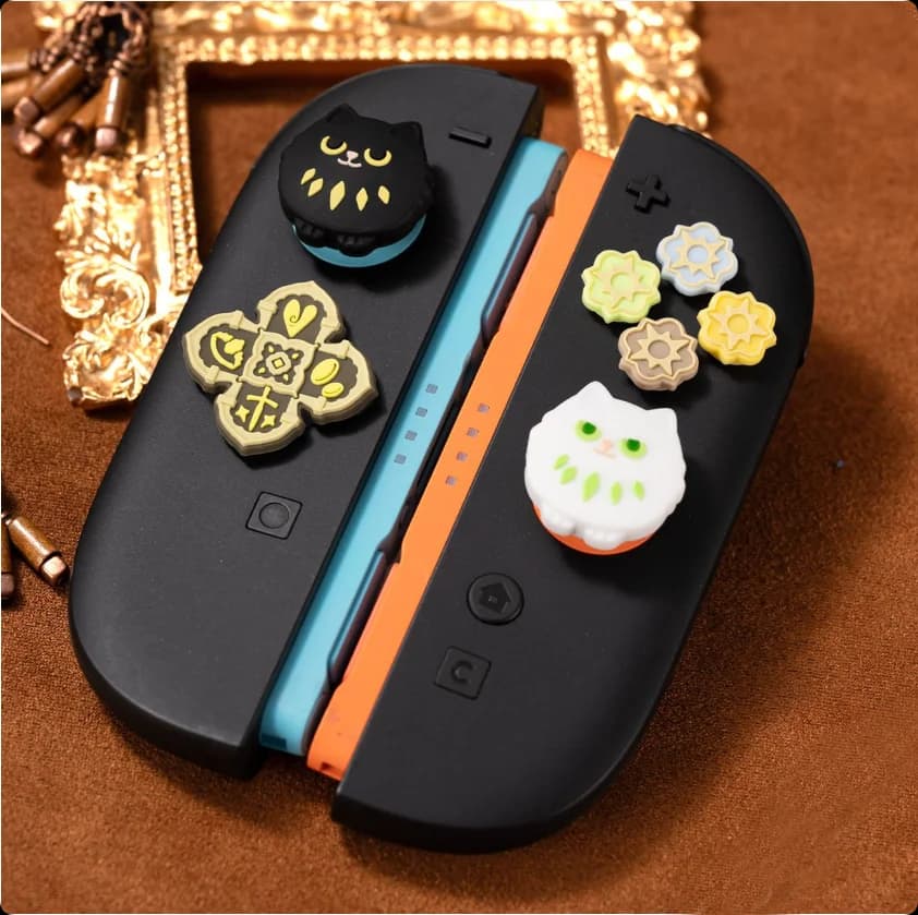 Custodia Protettiva in Silicone Morbido con Adesivi per Pulsanti D-Pad e ABXY, e Copri-Grip per Levetta Analogica per Controller Joy-Con Nintendo Switch 2/NS2