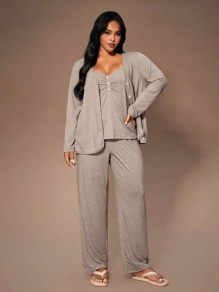 Set pigiama in maglia grigia taglie forti, 3 pezzi, con canotta scollo a V, cardigan abbottonato e pantaloni a gamba larga per il comfort invernale