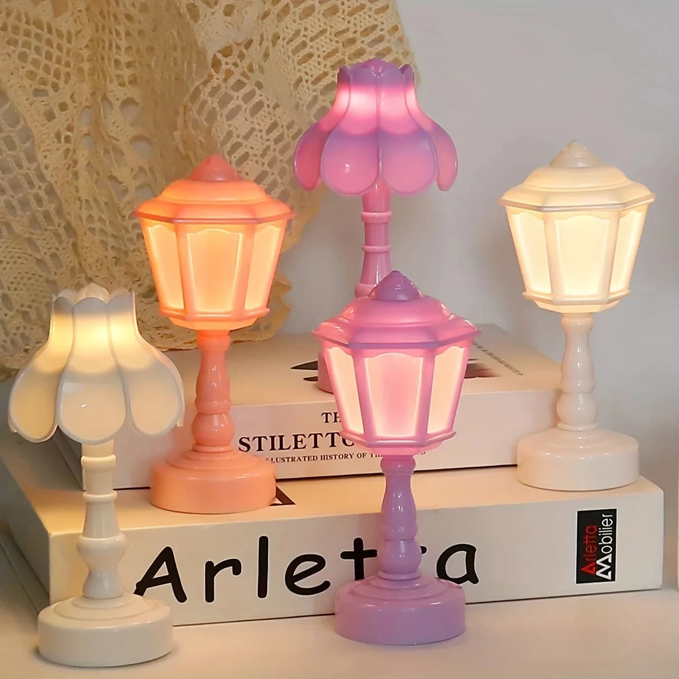 Lampade da tavolo a LED con batteria a bottone geometrico a forma di fiore, scrivania notturna per camera da letto, sala da pranzo, luce notturna touch, decorazione semplice e moderna