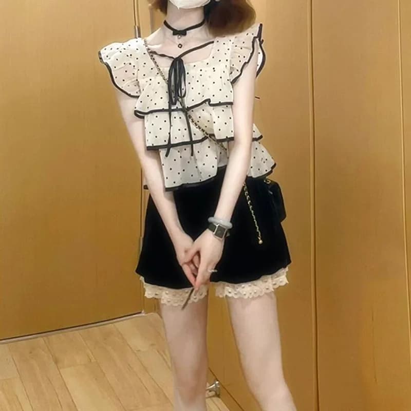 Dolce sexy Fairycore colletto quadrato con lacci a pois a strati eleganti top a maniche corte design pantaloncini con bordo in pizzo solido set da 2 pezzi