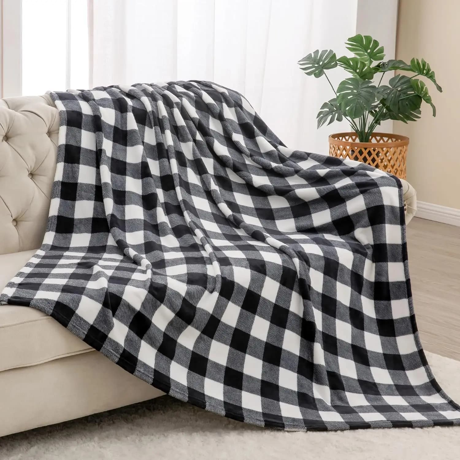 1PC Blanket for Couch Sofa Bed Plaid Decor Black White Checkered Blanket Cozy Fuzzy Soft Lightweight Warm Blankets All Seasons