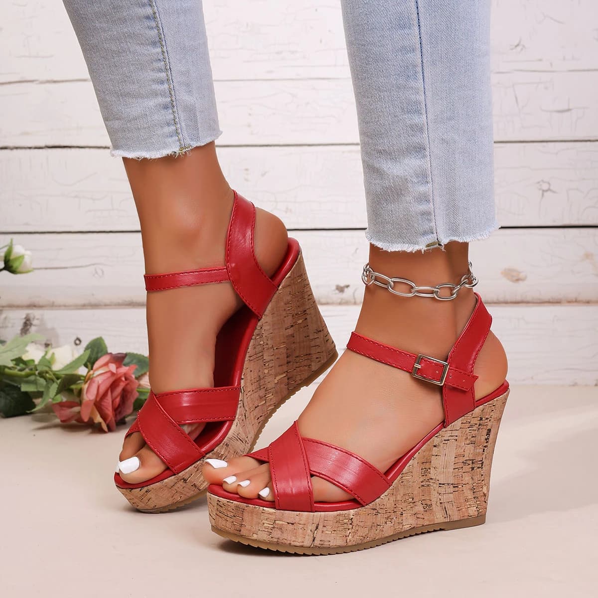 Women Metal Buckle Slippers Flats Platform Flip Flops Shoes Female Summer Beach Sandals Fashion New Casual Open Toe Slides