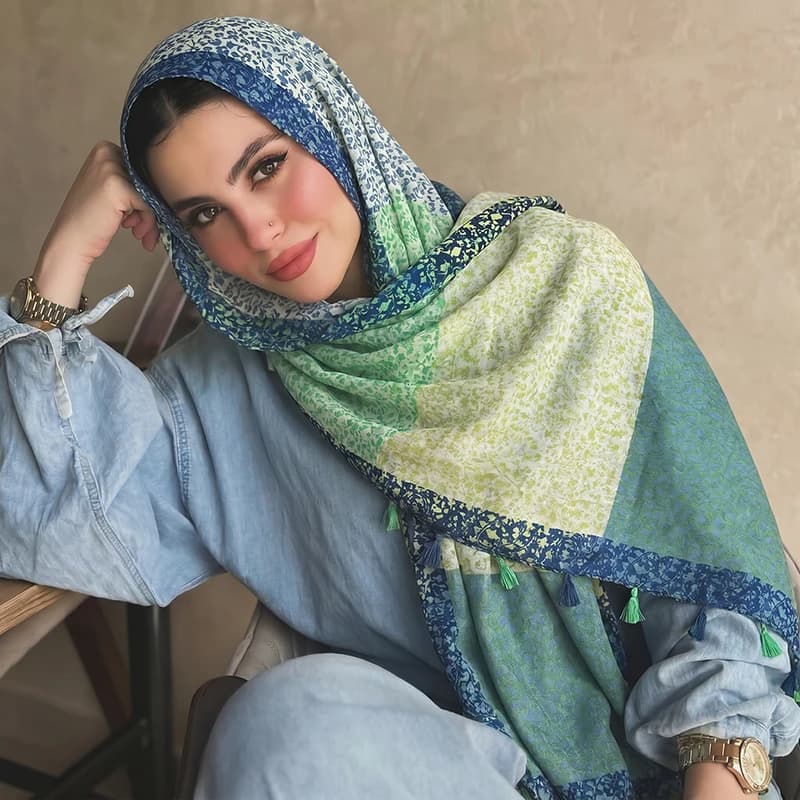 Hijab Musulmano alla Moda con Stampa Floreale e Nappe, Sciarpa Traspirante, Elegante Copricapo per Feste in Giardino, Brunch, Uso Quotidiano, Viaggi