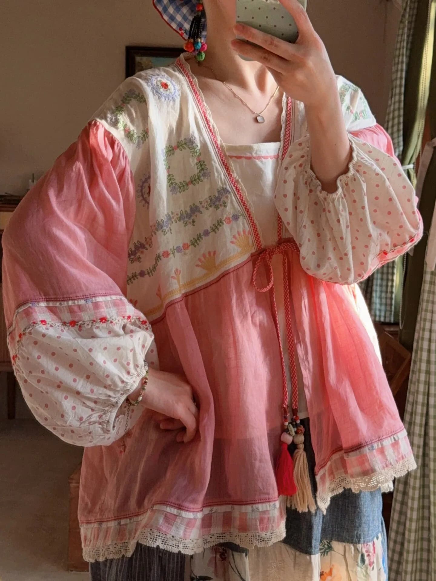 TIYIHAILEY Top in ramia primavera estate per donna, magliette a maniche lunghe a lanterna, camicia rosa con ricami sottili, patchwork in cotone con lacci