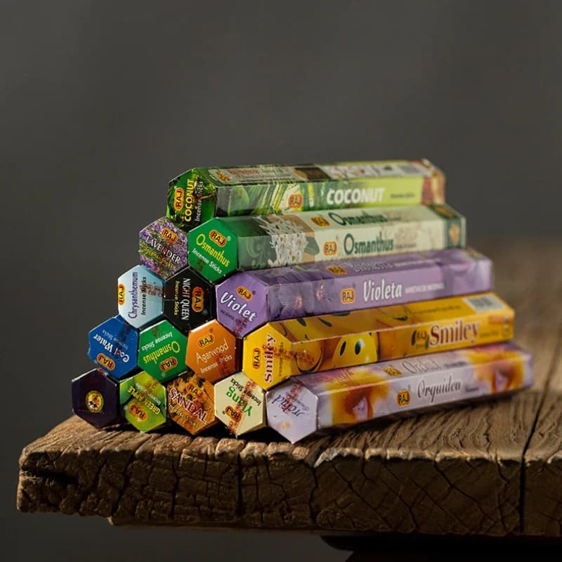 Bastoncini di incenso in legno di sandalo naturale Salvia bianca indiana Palo Santo Linea tibetana Bastone Joss Incensi Aromaterapia Fragranza duratura