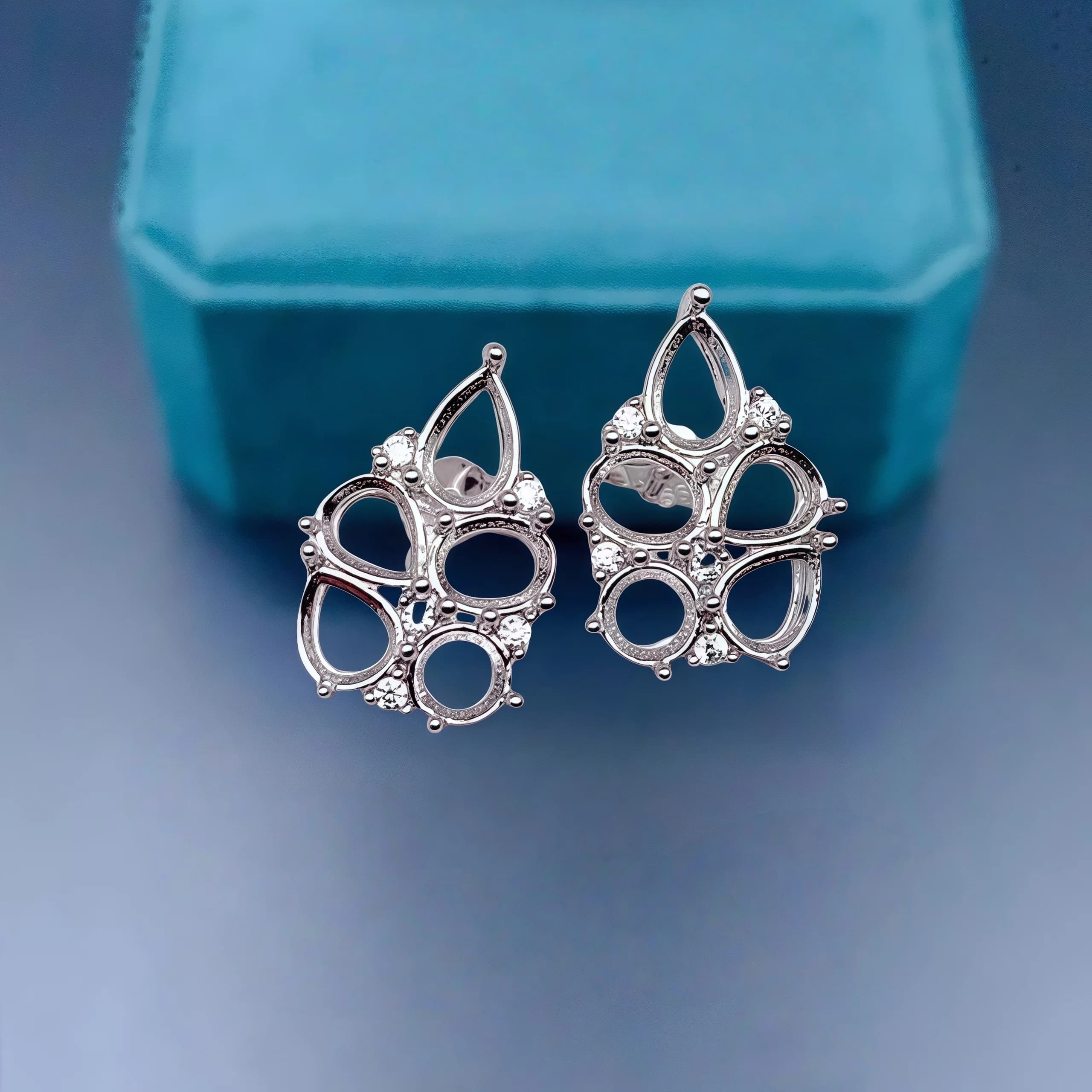 Impostazione 4*5/4*6mm Goccia d'acqua Pietra S925 Argento sterling FAI DA TE Supporto vuoto Orecchino Fine Fashion Design Luce di lusso 3 colori
