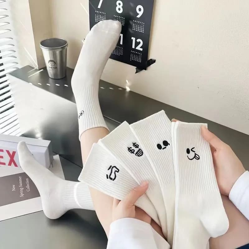 New Set of 5 Paia di Calzini Bianchi Funny and cute for women, Socks Sports Courts Kawaii Women's For Autumn and Winter