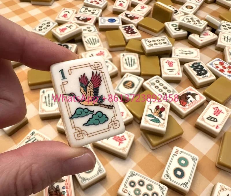 Stock Gold Engraved Luxury American Sunday Mahjong Tiles Set Butterscotch 2 Layer Morning Turmeric Large Resin plum Panda